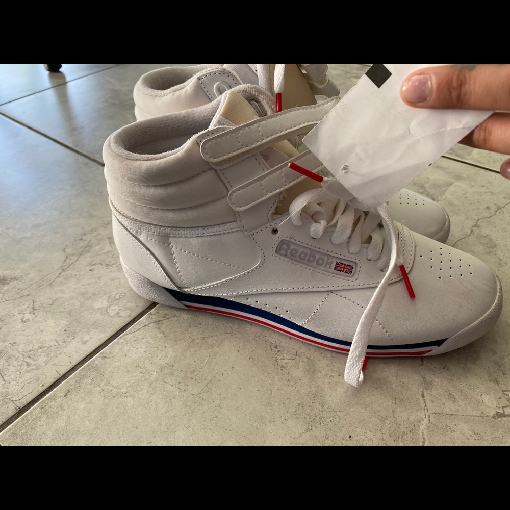 Women Reebok 7